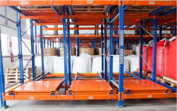 triad-varejo-armazenagem-push-back5.png