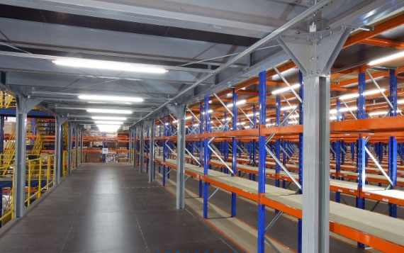triad-varejo-armazenagem-piso-intermediario2.png