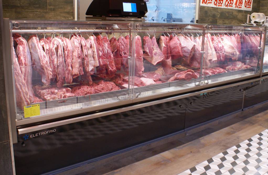 triad-varejo-eletrofrio-expositores-acougue7-min.jpg