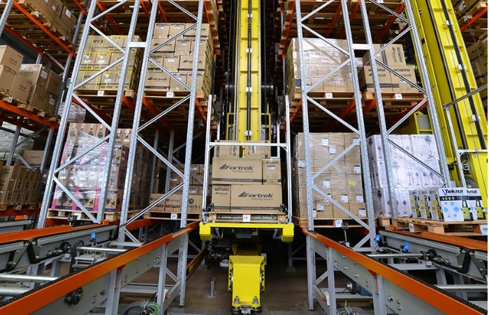 triad-varejo-armazem-convencional-transelevador.png